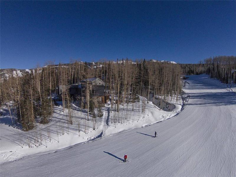 Ski & Mountain Resorts